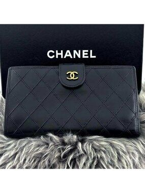 Chanel Wallet Bicolor Clasp Black